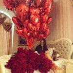 Премиум подарочный набор: 1001 красная роза и 50 красных сердец